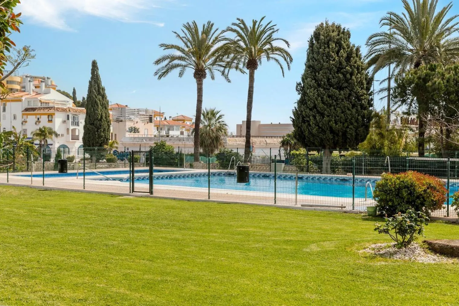 Casa Isabella -Budha Apartments Benalmadena Spain